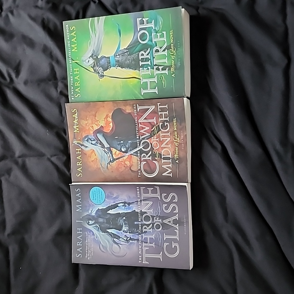 Throne of Glass Books 1-3 Paperback